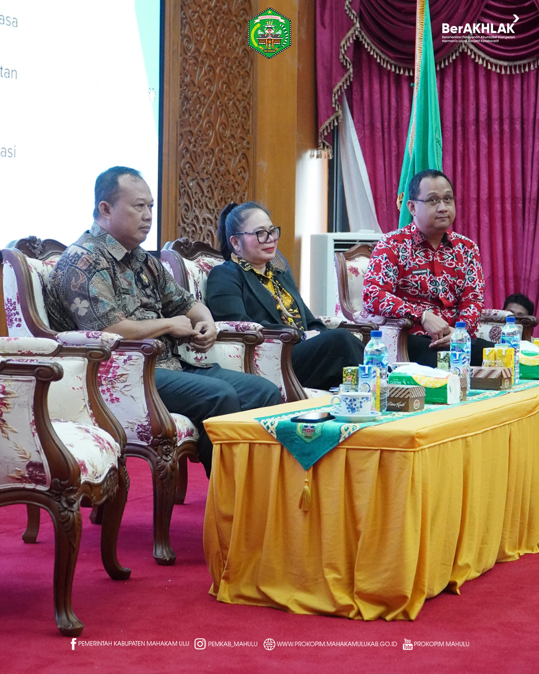 Pemerintah Kabupaten (Pemkab) Mahakam Ulu (Mahulu) terus berkomitmen mendorong tata kelola pengadaan barang dan jasa yang efektif hingga ke tingkat kampung. Upaya ini diwujudkan melalui Sosialisasi Peraturan Presiden (Perpres) Nomor 46 Tahun 2025, yang digelar bagi aparatur kampung dan perangkat kampung, bertempat di Ballroom Lantai 3 Kantor Bupati Mahulu, Kamis (26/6/2025).