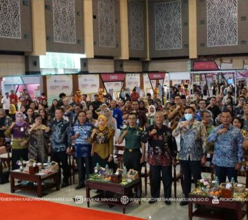 Samarinda – Pemerintah Kabupaten (Pemkab) Mahakam Ulu (Mahulu) menghadiri acara Opening Ceremony Kaltim Paradise of The East x SummerFest 2025 yang diselenggarakan oleh Bank Indonesia Provinsi Kalimantan Timur di Samarinda Convention Hall, jl. K.H. Wahid Hasyim, Sempaja. Rabu (5/11).