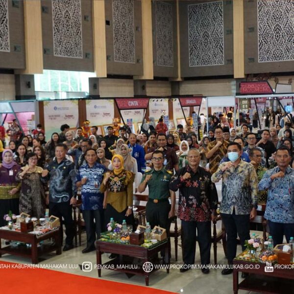 Cover Berita Samarinda – Pemerintah Kabupaten (Pemkab) Mahakam Ulu (Mahulu) menghadiri acara Opening Ceremony Kaltim Paradise of The East x SummerFest 2025 yang diselenggarakan oleh Bank Indonesia Provinsi Kalimantan Timur di Samarinda Convention Hall, jl. K.H. Wahid Hasyim, Sempaja. Rabu (5/11).