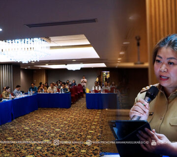 Balikpapan – Bupati Mahakam Ulu (Mahulu), Angela Idang Belawan, secara resmi membuka Rapat Teknis Evaluasi Percepatan Pelaksanaan Pembangunan Kawasan Perdesaan dan Sinkronisasi Program Kegiatan Organisasi Perangkat Daerah (OPD) dengan Pemerintah Kampung, yang dilaksanakan di Bontang Room Lt. 4 Bluesky Hotel. Selasa (25/11/25)