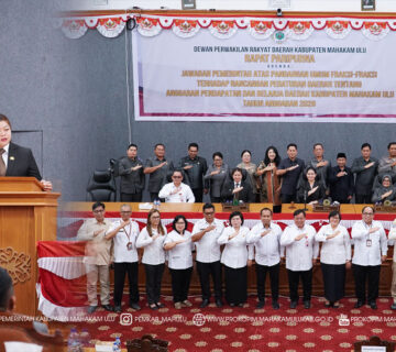 Ujoh Bilang - Suasana khidmat menyelimuti ruang sidang paripurna Dewan Perwakilan Rakyat Daerah (DPRD) Kabupaten Mahakam Ulu (Mahulu), ketika Bupati Angela Idang Belawan menyampaikan Jawaban Pemerintah atas Pandangan Umum Fraksi - Fraksi DPRD terhadap Nota Pengantar Rancangan Peraturan Daerah (Ranperda) Anggaran Pendapatan dan Belanja Daerah (APBD) Tahun Anggaran 2026, Rabu (12/11/25).