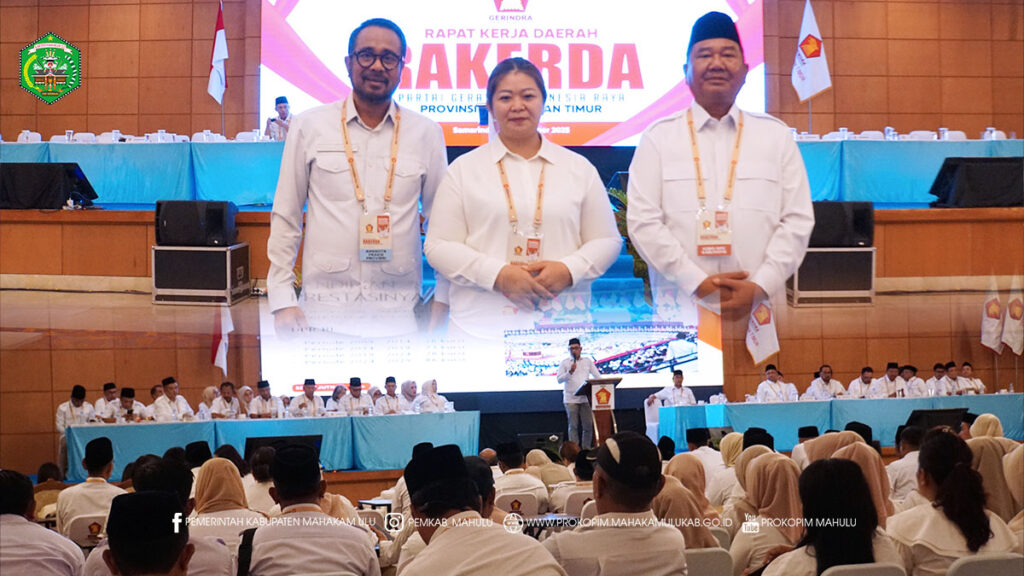 Cover Berita Samarinda – Bupati Mahakam Ulu (Mahulu), Angela Idang Belawan, menghadiri kegiatan Rapat Kerja Daerah (Rakerda) Partai Gerakan Indonesia Raya (Gerindra) Provinsi Kalimantan Timur (Kaltim), yang digelar di Ballroom Hotel Puri Senyiur, Samarinda. Minggu (23/11/2025)