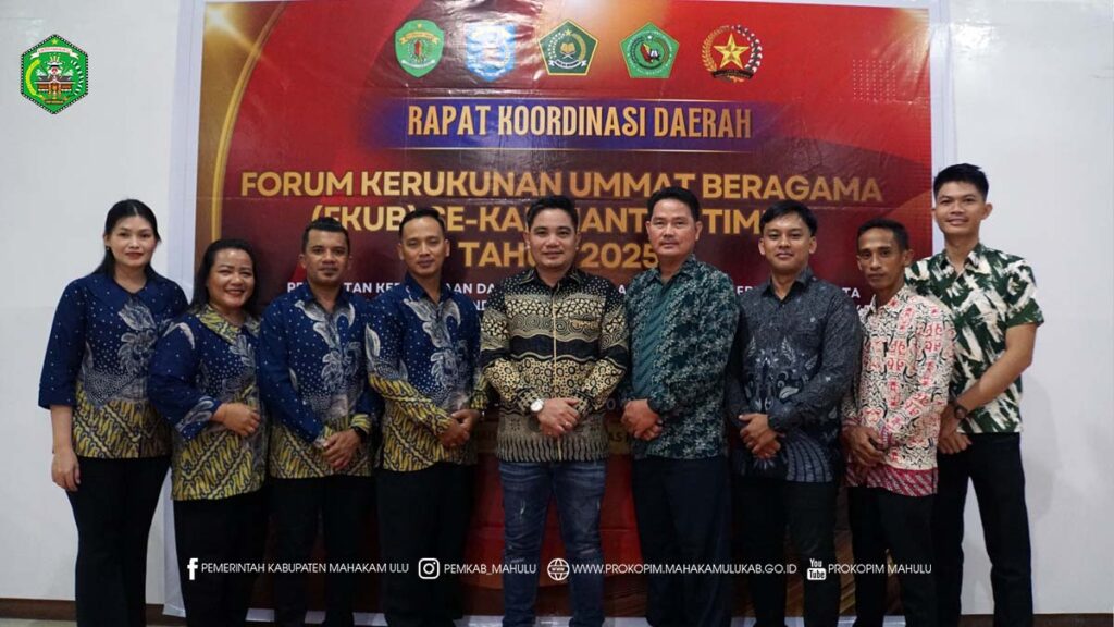 1 FKUB Paser — Bupati Mahakam Ulu (Mahulu), Angela Idang Belawan, yang diwakili Wakil Bupati (Wabup) Mahulu, Suhuk, S.E., menghadiri Pembukaan dan Welcome Party Forum Kerukunan Umat Beragama (FKUB), dalam rangka Rapat Koordinasi FKUB se-Kalimantan Timur Tahun 2025, yang digelar di Ballroom Lantai 1, Kyriad Hotel Sadurengas Paser. Rabu (03/12/2025) malam.