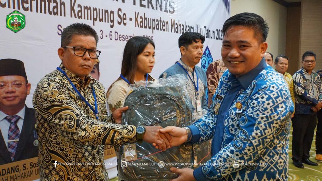 Samarinda — Mewakili Bupati Mahakam Ulu (Mahulu), Angela Idang Belawan, Wakil Bupati (Wabup) Mahulu, Suhuk, S.E., secara resmi membuka kegiatan Bimbingan Teknis (Bimtek) Coretax Perpajakan bagi Pemerintah Kampung dan Penguatan Kapasitas TP PKK, Kader Posyandu serta Kader Pembangunan Manusia (KPM) se-Kabupaten Mahakam Ulu Tahun 2025. Kamis (04/12/2025) di Samarinda.