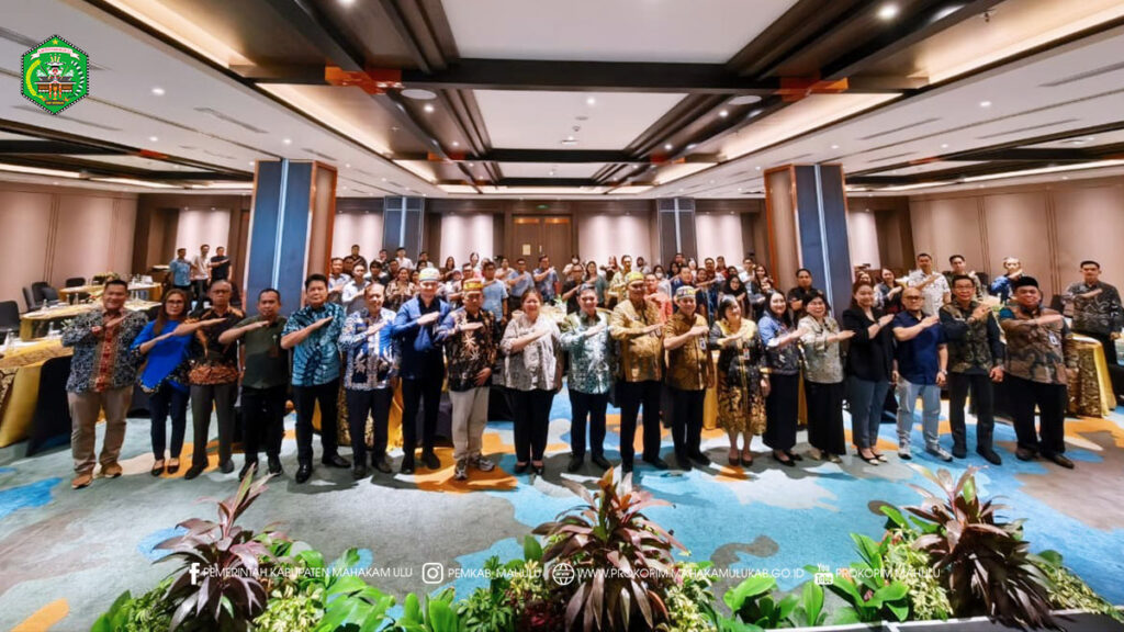 Samarinda — Pemerintah Kabupaten (Pemkab) Mahakam Ulu (Mahulu) menyelenggarakan agenda Penyampaian Hasil Evaluasi Penyelenggaraan Pemerintahan Daerah (EPPD) atas LPPD Tahun Anggaran 2024 serta Sosialisasi Pedoman Penyusunan LPPD Tahun 2025 yang berlangsung di Hotel Fugo Samarinda. Jumat (05/12/2025)