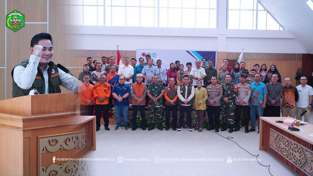 Cover Berita (10) Ujoh Bilang – Mewakili Bupati Mahakam Ulu (Mahulu), Angela Idang Belawan, Wakil Bupati (Wabup) Mahakam Ulu, Suhuk, S.E., secara resmi membuka Focus Group Discussion (FGD) ke-2 Penyusunan Dokumen Rencana Penanggulangan Bencana (RPB) dan Rencana Kontinjensi (Renkon) Bencana Kabupaten Mahakam Ulu Tahun 2025, yang berlangsung di Ruang Rapat Bappelitbangda, Kamis (12/12/2025).