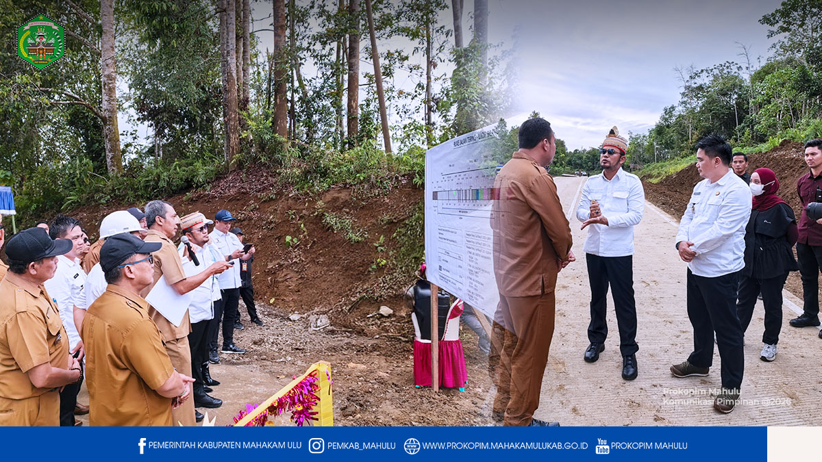 Ujoh Bilang- Setelah sebelumnya Gubernur Kaltim resmikan jalan darat Tering - Ujoh Bilang pada Selasa (06/01/2026) lalu, peresmian ini menandai tonggak penting terbukanya konektivitas darat antara Kabupaten Mahulu dan Kabupaten Kutai Barat (Kubar).