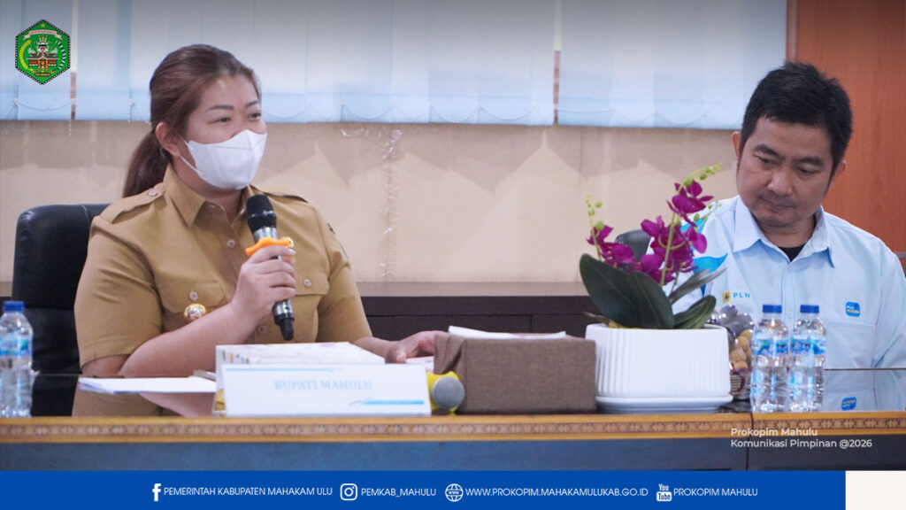 Samarinda – Bupati Mahakam Ulu (Mahulu), Angela Idang Belawan, memenuhi undangan audiensi dan silaturahmi bersama jajaran pimpinan PT. PLN (Persero) Unit Pelaksana Pelayanan Pelanggan (UP3) Samarinda. Kegiatan tersebut berlangsung di kantor PT. PLN UP3 Samarinda, Selasa (20/01/2026) pagi.