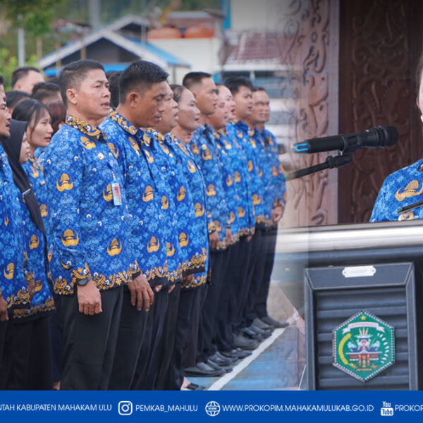 Ujoh Bilang – Bupati Mahakam Ulu (Mahulu), Angela Idang Belawan, meminta kepada seluruh Pegawai Pemerintah dengan Perjanjian Kerja (PPPK) yang baru menerima Surat Keputusan (SK) agar terus meningkatkan integritas, disiplin, dan etos kerja, serta melaksanakan tugas dengan penuh tanggung jawab dan profesionalisme.