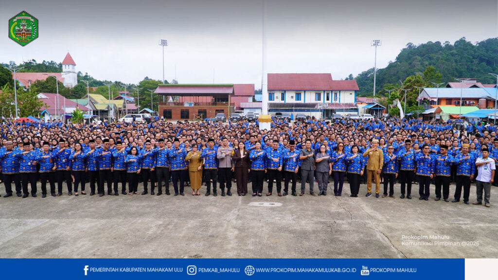 Ujoh Bilang – Pemerintah Kabupaten Mahakam Ulu (Mahulu) secara resmi menyerahkan Surat Keputusan (SK) Pegawai Pemerintah dengan Perjanjian Kerja (PPPK) Tahap II dan PPPK Paruh Waktu Formasi Tahun 2024 di lingkungan Pemerintah Kabupaten Mahulu. Kegiatan ini berlangsung di Alun-alun Ujoh Bilang, Selasa (10/02/2026).