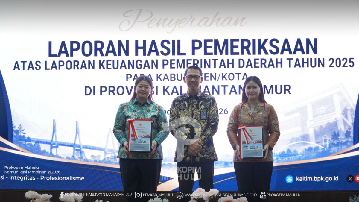 Samarinda – Pemerintah Kabupaten (Pemkab) Mahakam Ulu (Mahulu) kembali menegaskan komitmennya dalam tata kelola keuangan yang transparan dan akuntabel dengan meraih opini Wajar Tanpa Pengecualian (WTP) dari Badan Pemeriksa Keuangan (BPK) RI. Capaian ini menjadi bukti nyata konsistensi pemerintah daerah dalam menjaga kualitas pengelolaan keuangan publik.
