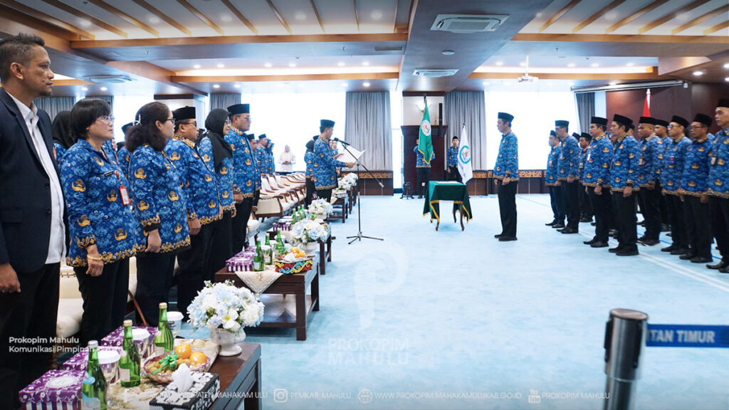 Samarinda – Sekretaris Daerah Kabupaten Mahakam Ulu (Mahulu), Dr. Stephanus Madang, S.Sos, M.M., dalam hal ini diwakili Asisten Administrasi Umum  (Asisten III) Setkab Mahulu, Kristina Tening, S.H., M.Si., menghadiri kegiatan Pengukuhan Pengurus Provinsi Badan Pembina Olahraga Korps Pegawai Republik Indonesia (BAPOR KORPRI) masa bakti 2026–2031 serta Pengukuhan Lembaga Konsultasi dan Bantuan Hukum (LKBH) KORPRI Provinsi Kalimantan Timur, yang digelar di Ruang Ruhui Rahayu, Kantor Gubernur Kalimantan Timur (Kaltim),  Samarinda, Rabu (29/7/2026)