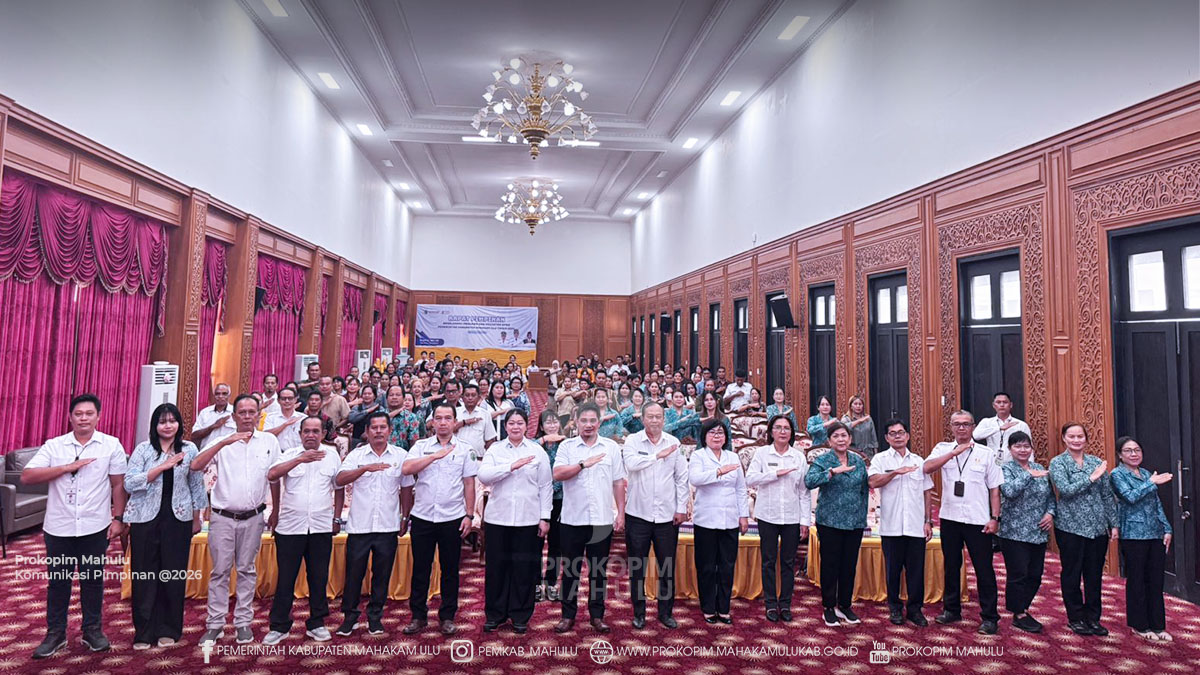 Ujoh Bilang – Pemerintah Kabupaten (Pemkab) Mahakam Ulu (Mahulu) terus memperkuat pembangunan berbasis keluarga melalui peluncuran Program Dasawisma Kecamatan Long Bagun. Program tersebut diluncurkan langsung oleh Bupati Mahakam Ulu, Angela Idang Belawan, sebagai bagian dari strategi memperkuat pemberdayaan masyarakat dari tingkat paling dasar yang dilaksanakan di Ballroom Kantor Bupati Lt.3. Rabu (1/7/26)