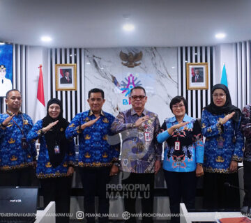 Jakarta - Bupati Mahakam Ulu (Mahulu), Angela Idang Belawan, yang diwakili Sekretaris Daerah (Sekda) Mahulu, Dr. Stephanus Madang, S.Sos., M.M., mengikuti Ekspose Manajemen Talenta bersama Badan Kepegawaian Negara (BKN) sebagai bagian dari upaya memperkuat implementasi sistem merit di lingkungan Pemerintah Kabupaten Mahulu yang berlangsung di Kantor BKN, Kamis (02/07/2026).