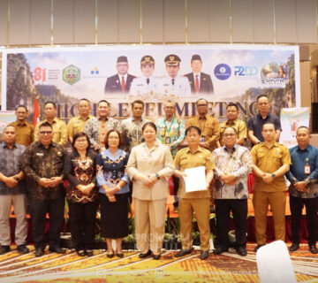Balikpapan – Bupati Mahakam Ulu (Mahulu), Angela Idang Belawan, membuka secara langsung High Level Meeting Transformasi Tata Kelola Pendapatan Asli Daerah melalui Strategi Kolaboratif Antar Instansi dan Percepatan Digitalisasi Daerah, di MaxOne Hotels Balikpapan. Selasa (11/08/2026)