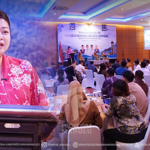 Cover Berita Edit 2026(32) Samarinda – Pemerintah Kabupaten (Pemkab) Mahakam Ulu (Mahulu) menegaskan komitmen kuat dalam mewujudkan tata kelola data yang terintegrasi, akurat, dan berkualitas melalui kegiatan Peningkatan Kualitas Satu Data Indonesia dan Data Geospasial Kabupaten Mahulu.